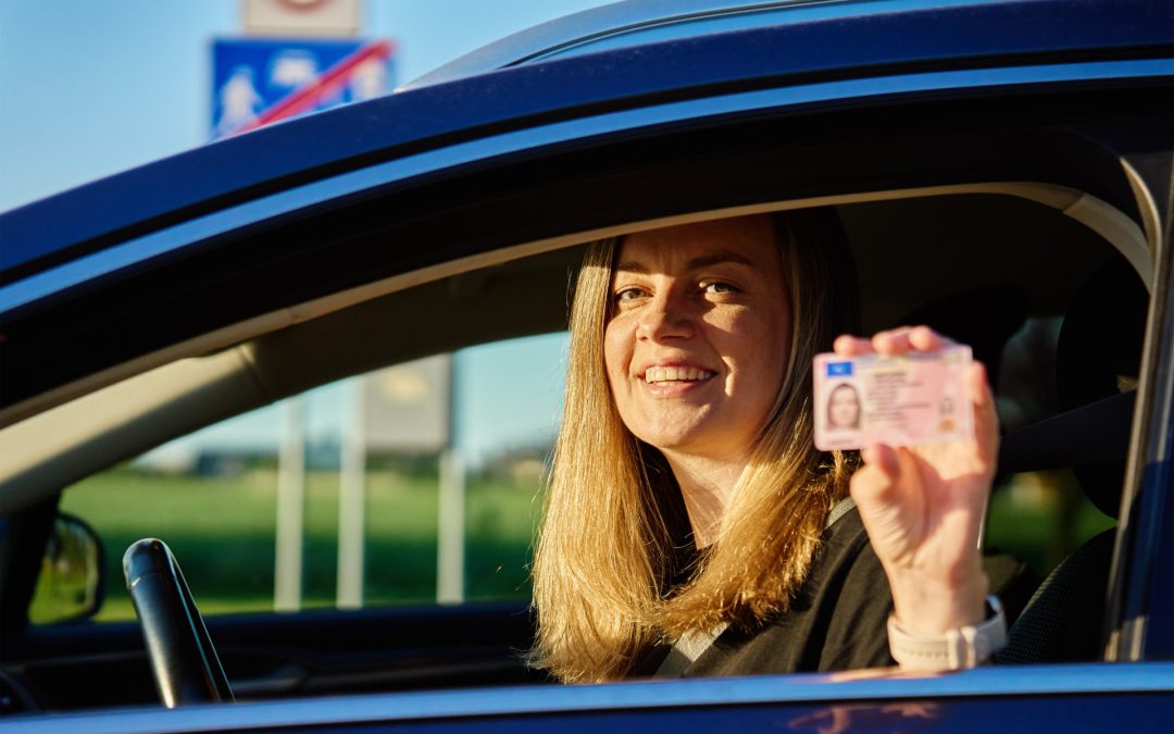 How Do Refresher Driving Lessons Help Experienced Drivers Regain Confidence?